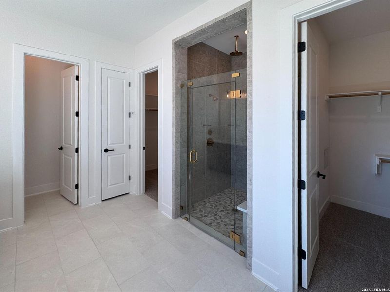 Spacious, unfurnished interior of a new home in Waldsanger, New Braunfels (Image 26). Spacious, unfurnished interior of a new home in Waldsanger, New Braunfels (Image 26).