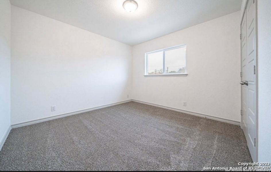 Spacious, unfurnished interior of a new home in , San Antonio (Image 20).