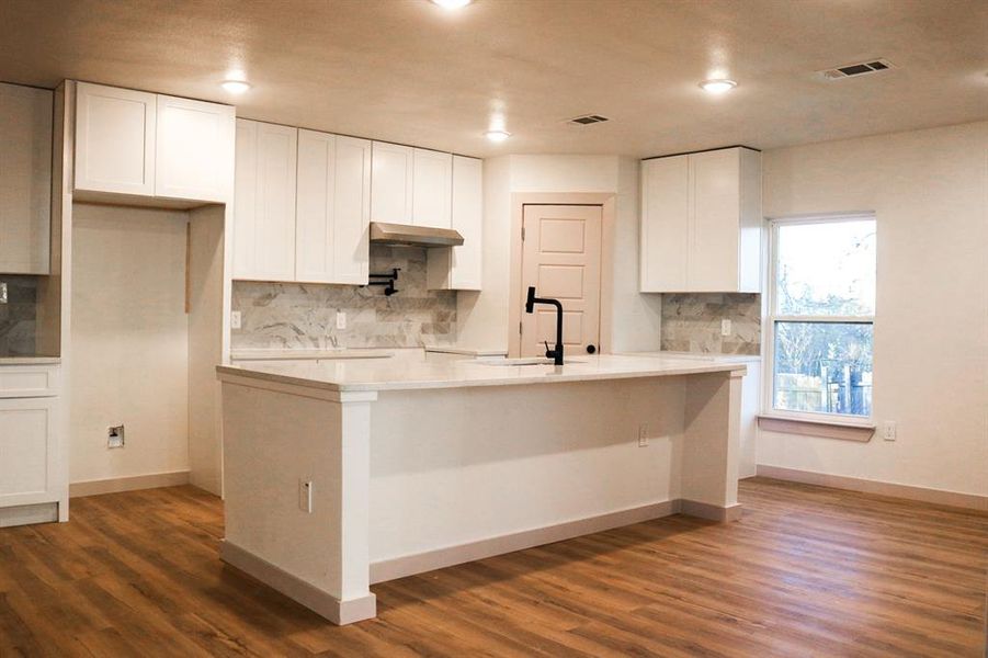 Furnished interior view inside a new home in , Midlothian (Image 5).