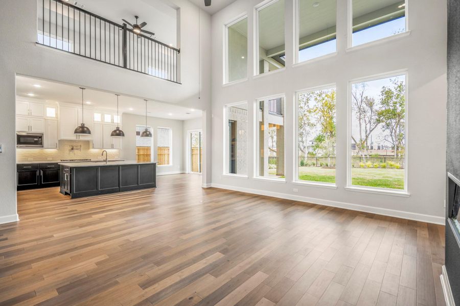 Spacious, unfurnished interior of a new home in Sienna 70' Lots, Missouri City (Image 23). Spacious, unfurnished interior of a new home in Sienna 70' Lots, Missouri City (Image 23).