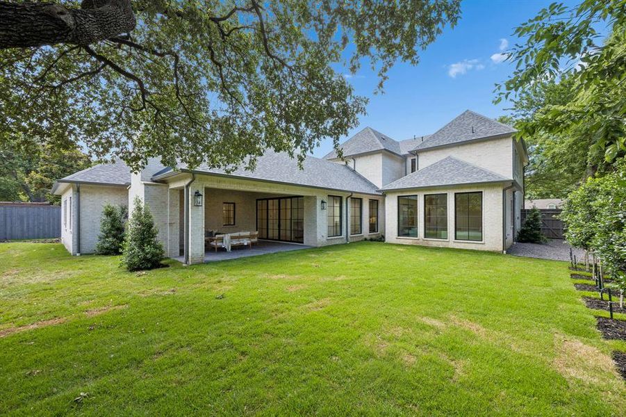Exterior details and patio area of a home in , Dallas (Image 25).