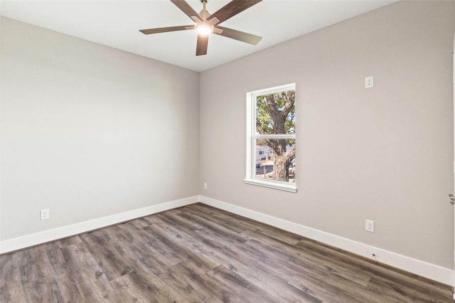 Spacious, unfurnished interior of a new home in , Matagorda (Image 24).