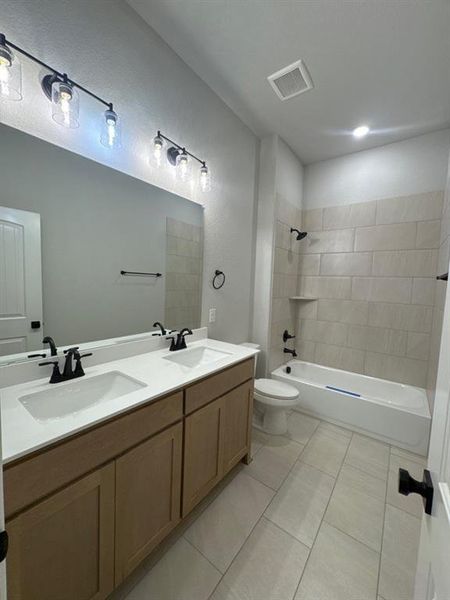 Furnished interior view inside a new home in Terra Escalante, Blue Ridge (Image 7).