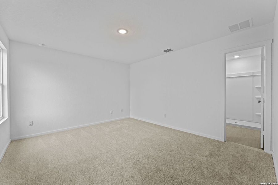 Spacious, unfurnished interior of a new home in Randolph Crossing, Converse (Image 17).