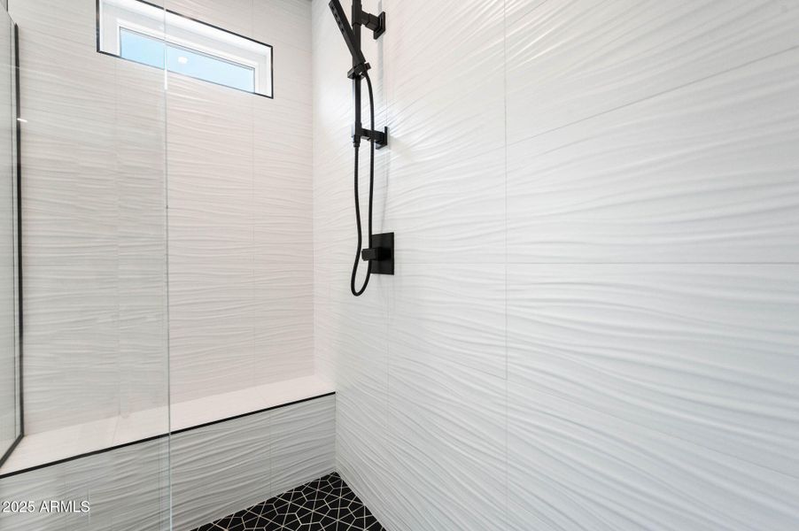 25-Primary Bathroom (5) 25-Primary Bathroom (5)