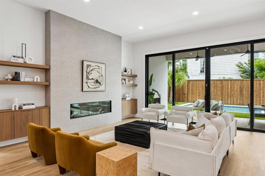 Furnished interior view inside a new home in , Dallas (Image 8).