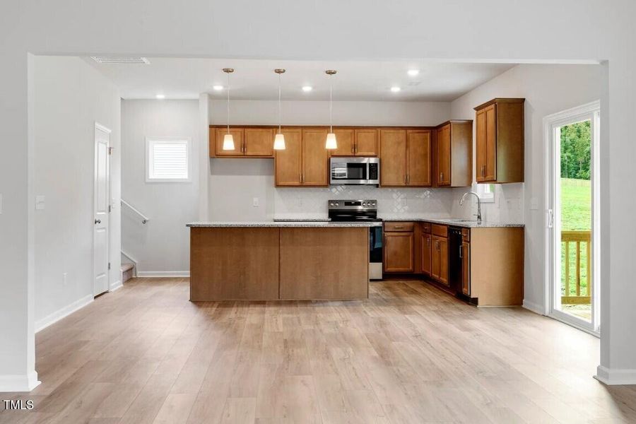 135 Cordoba Dr Photos-27 (Medium)