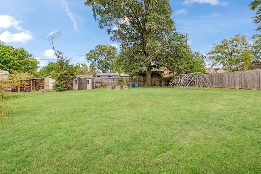 Natural landscape and outdoor views near in Paris (Image 17). Natural landscape and outdoor views near in Paris (Image 17).