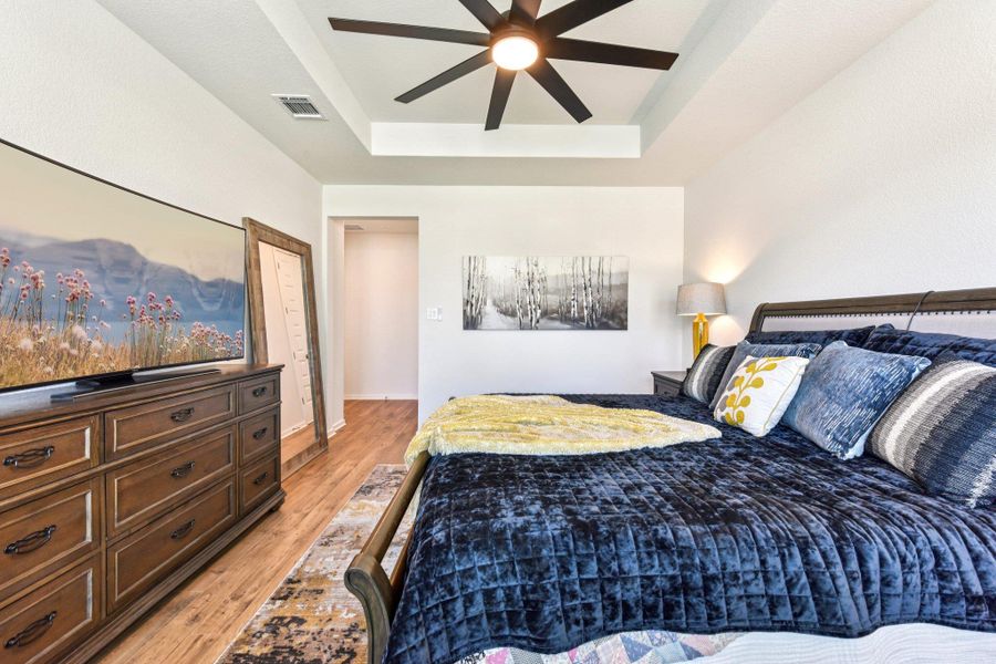 Furnished interior view inside a new home in Highland Village, Georgetown (Image 31).