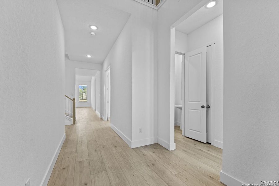 Spacious, unfurnished interior of a new home in Gatehouse: Classic Collection, New Braunfels (Image 22).