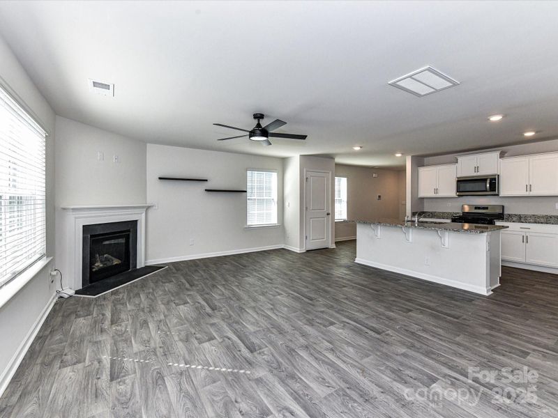 Spacious, unfurnished interior of a new home in Abrial Ridge, York (Image 16).