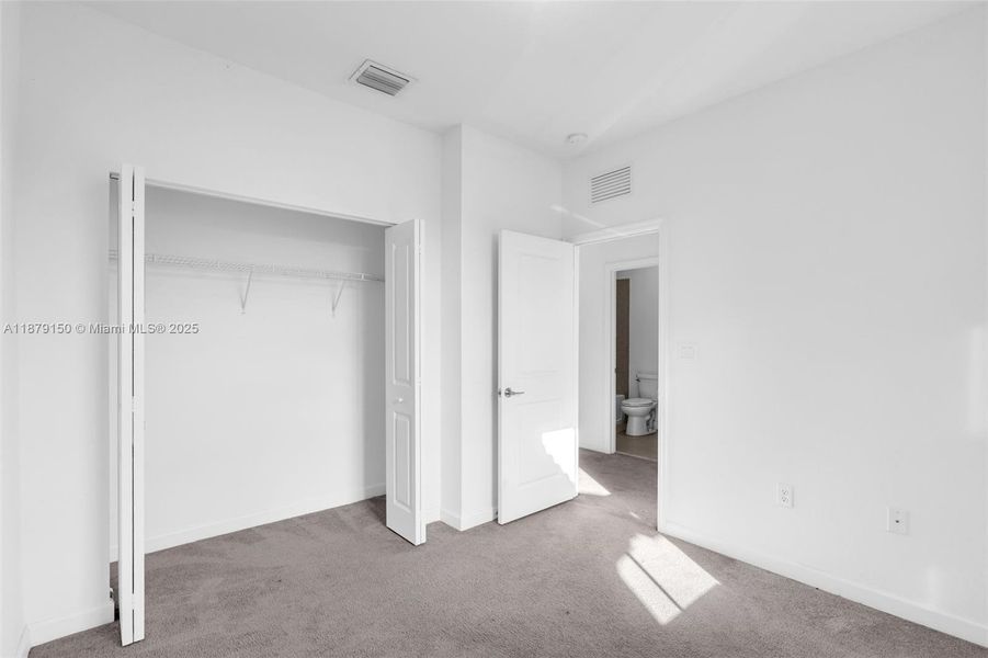 Spacious, unfurnished interior of a new home in , Miami (Image 17).