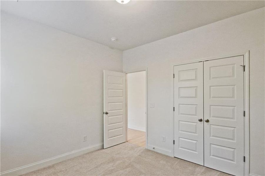 Spacious, unfurnished interior of a new home in Clark Farms, Flowery Branch (Image 11).