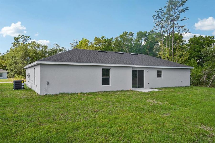 Exterior details and patio area of a home in , Ocala (Image 24).