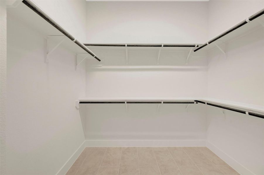 Spacious, unfurnished interior of a new home in Elyson - Grove Row Collection, Katy (Image 26).