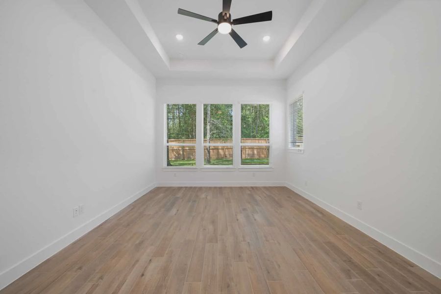 Representative unfurnished interior of a home built from the Waterloo by Chesmar Homes in Attwater 65's, Waller (Image 14).