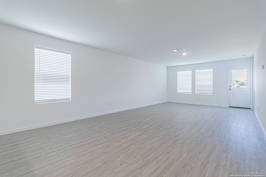 Spacious, unfurnished interior of a new home in Landon Ridge, San Antonio (Image 12). Spacious, unfurnished interior of a new home in Landon Ridge, San Antonio (Image 12).