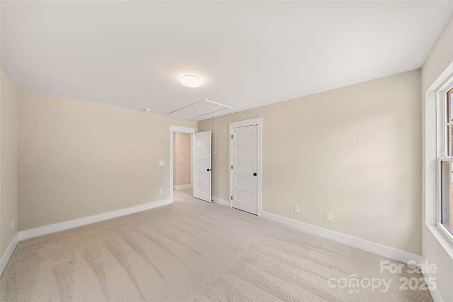 Spacious, unfurnished interior of a new home in , Monroe (Image 29).