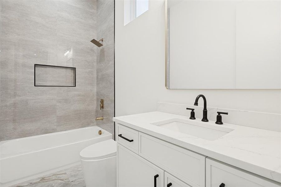 Furnished interior view inside a new home in , Dallas (Image 13).