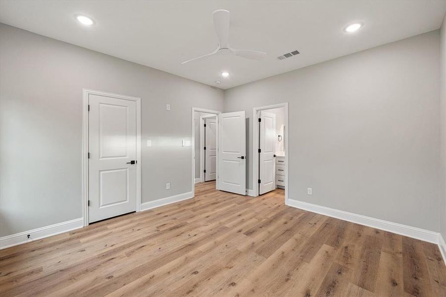 Spacious, unfurnished interior of a new home in , Corsicana (Image 34).