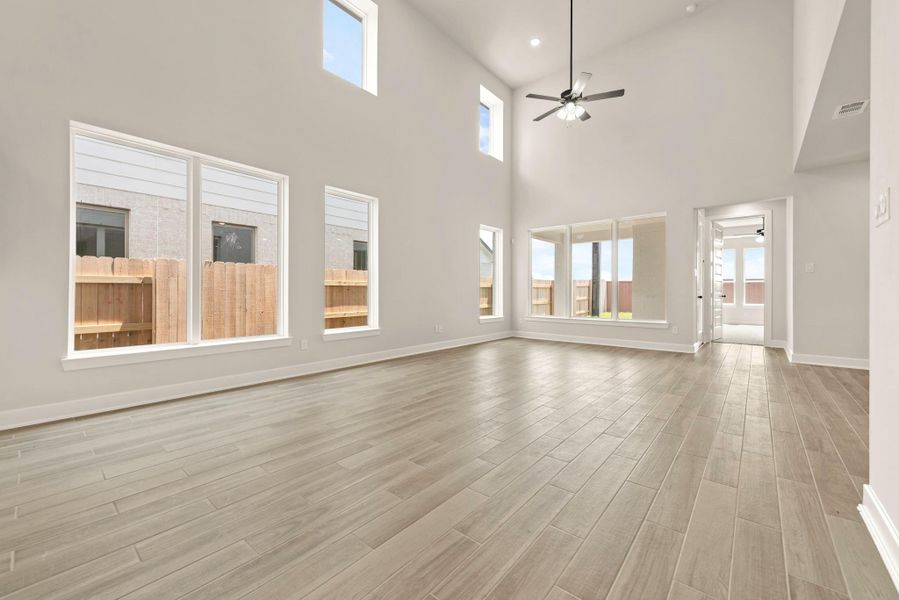 Representative image. Features, specifications, selections and colors may vary.