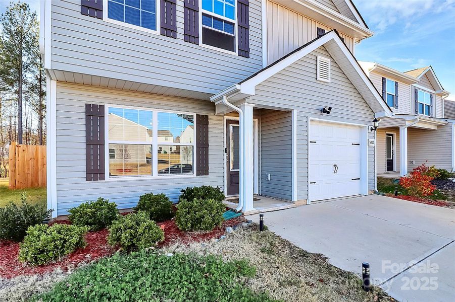 Exterior details and patio area of a home in Creedmore Hills, Charlotte (Image 4). Exterior details and patio area of a home in Creedmore Hills, Charlotte (Image 4).