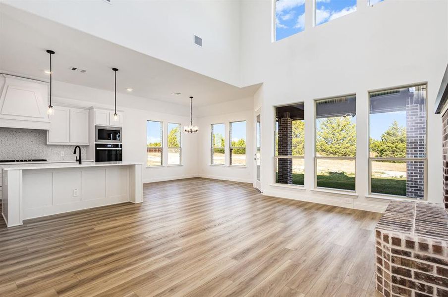 Spacious, unfurnished interior of a new home in Sagebrush Addition, Midlothian (Image 12).
