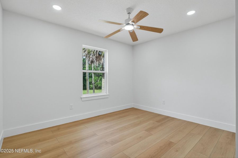 Spacious, unfurnished interior of a new home in , Jacksonville (Image 48).