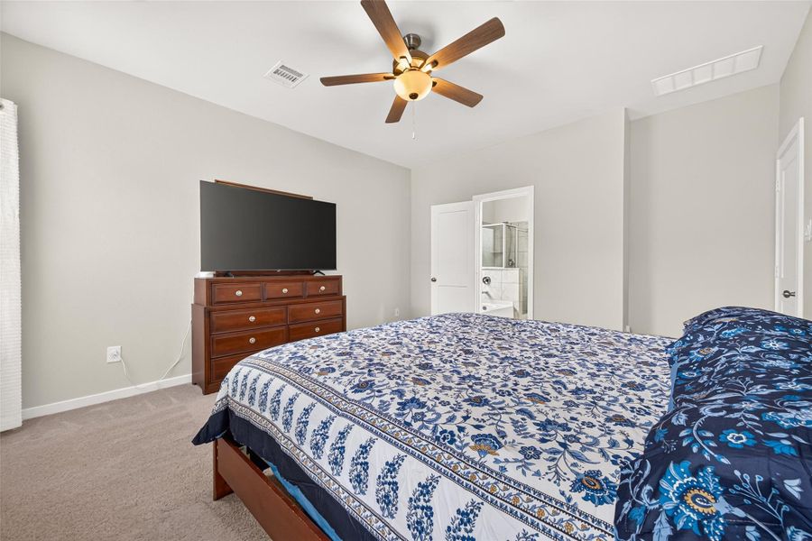 Furnished interior view inside a new home in Lexington Heights, Willis (Image 25).