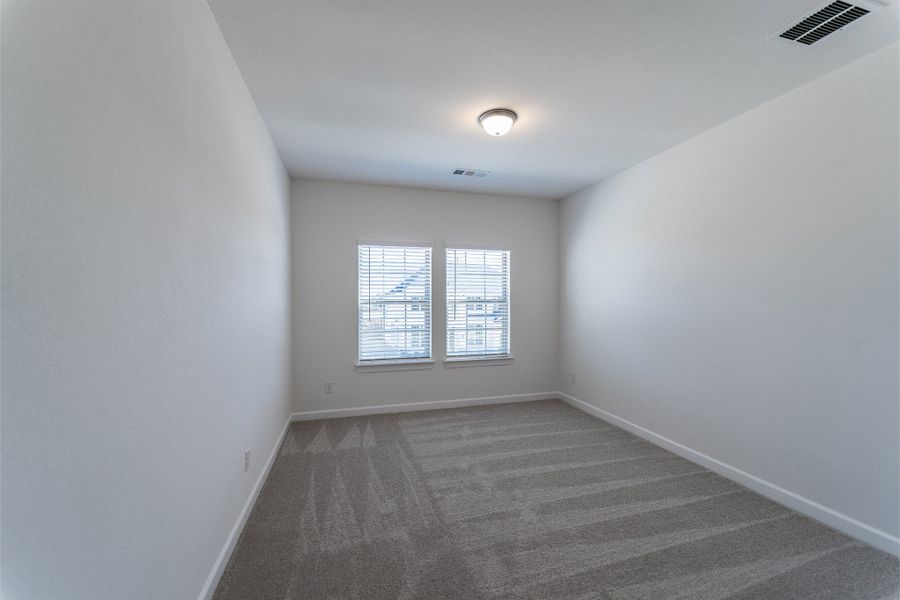 Spacious, unfurnished interior of a new home in Green Meadows, Celina (Image 48).