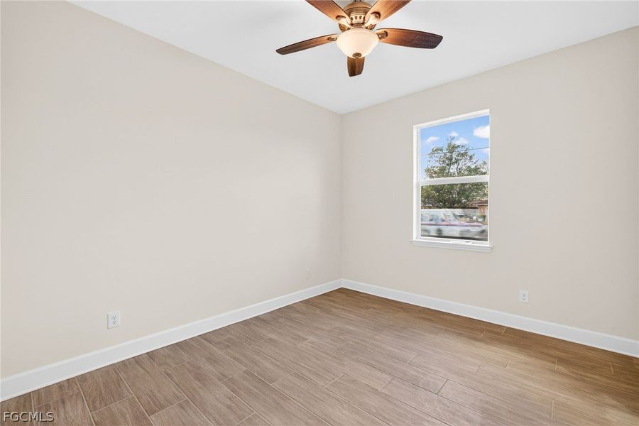 Spacious, unfurnished interior of a new home in Cape Coral, Cape Coral (Image 19).
