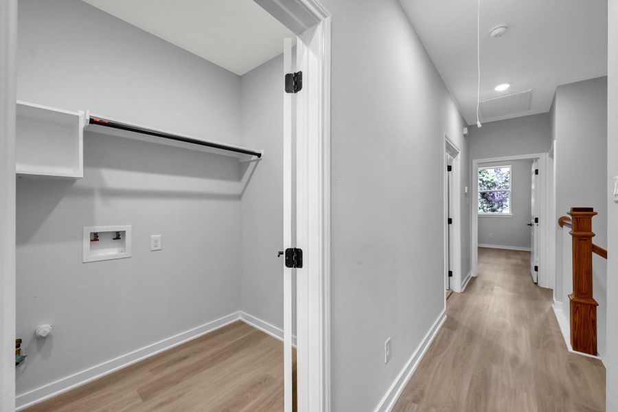 Spacious, unfurnished interior of a new home in , Willis (Image 16).