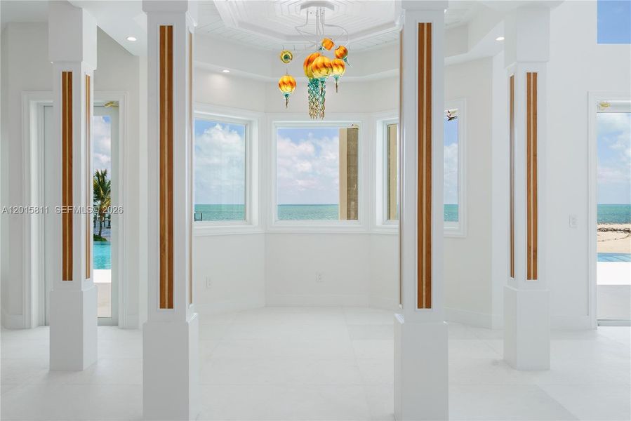 Spacious, unfurnished interior of a new home in , Tavernier (Image 17).