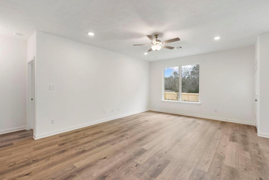 Spacious, unfurnished interior of a new home in , Huntsville (Image 22).