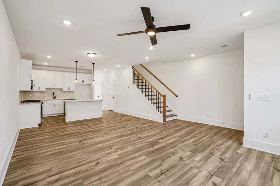 Sample Photo: Family Room