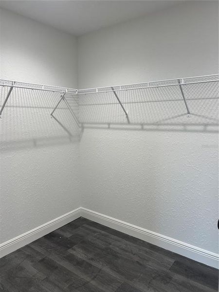 Spacious, unfurnished interior of a new home in , Ocala (Image 10).