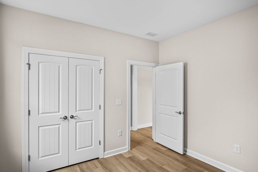 Spacious, unfurnished interior of a new home in Waterbridge, Myrtle Beach (Image 18).