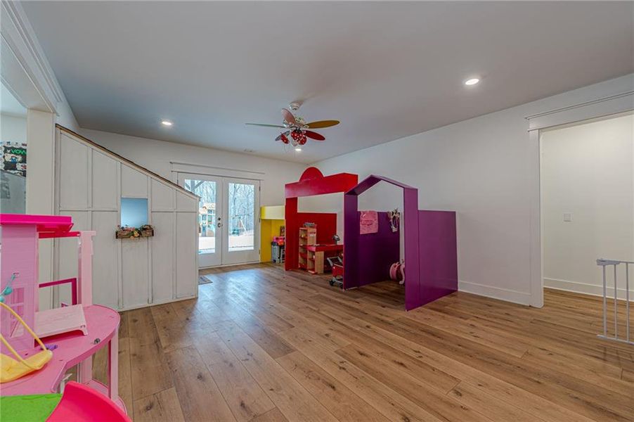 Furnished interior view inside a new home in , Waleska (Image 13).
