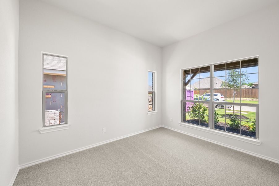 Spacious, unfurnished interior of a new home in Pirate Village, Granbury (Image 24).