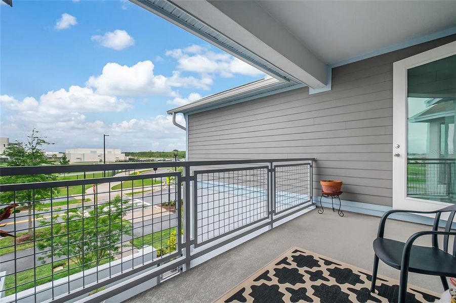 Exterior details and patio area of a home in , Orlando (Image 22).
