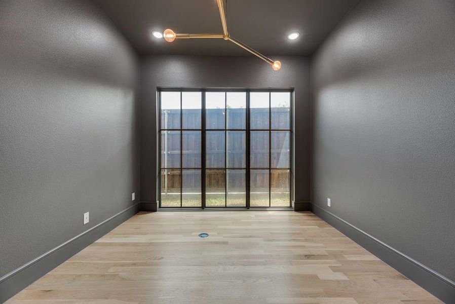 Spacious, unfurnished interior of a new home in , Dallas (Image 23).