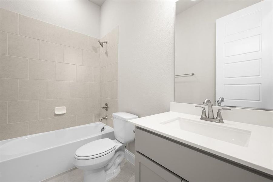 2432 Scott- Bathroom-1