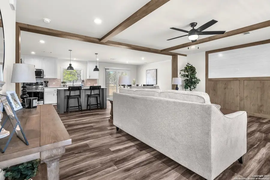 Furnished interior view inside a new home in , La Vernia (Image 4). Furnished interior view inside a new home in , La Vernia (Image 4).