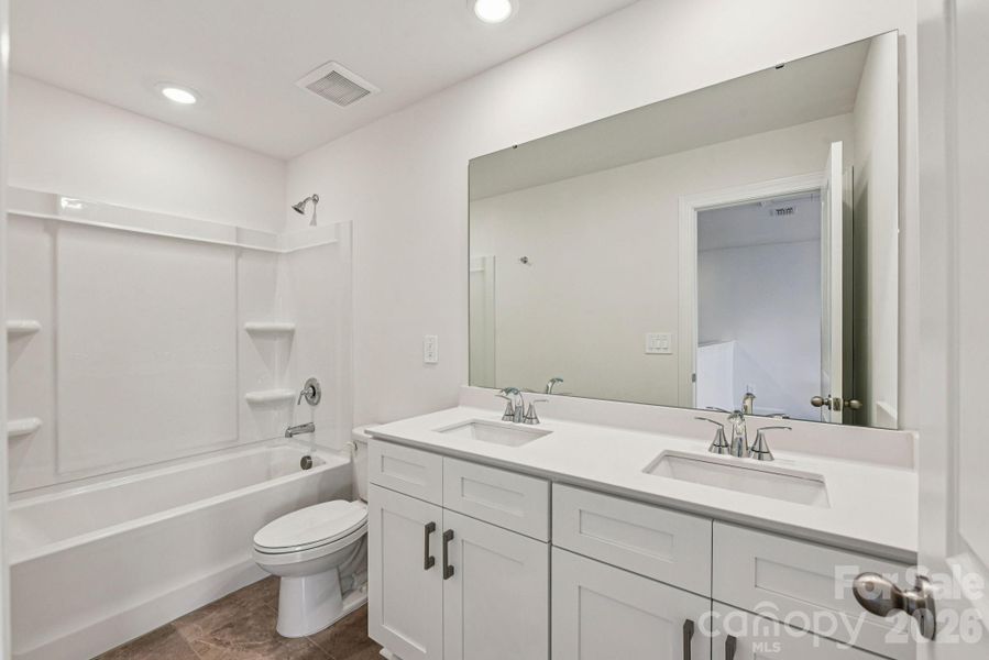 Photo is not of the actual home, but is an inspirational photo of builder’s model home and may depict options, furnishings, and/or decorator features that are not included Photo is not of the actual home, but is an inspirational photo of builder’s model home and may depict options, furnishings, and/or decorator features that are not included