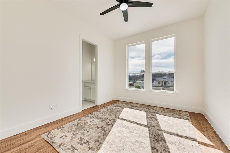 Spacious, unfurnished interior of a new home in , Dallas (Image 24).