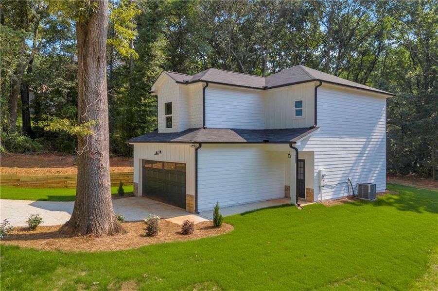 Front exterior of a new home in , Franklin Springs, GA, highlighting curb appeal (Image 2). Front exterior of a new home in , Franklin Springs, GA, highlighting curb appeal (Image 2).
