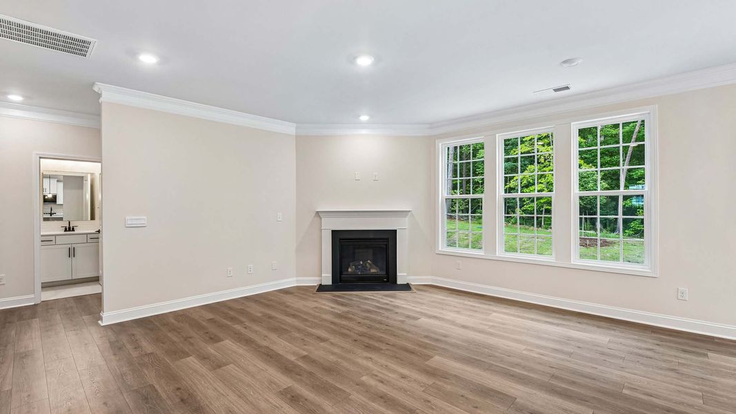 Spacious, unfurnished interior of a new home in Sylvan Creek, Denver (Image 13). Spacious, unfurnished interior of a new home in Sylvan Creek, Denver (Image 13).