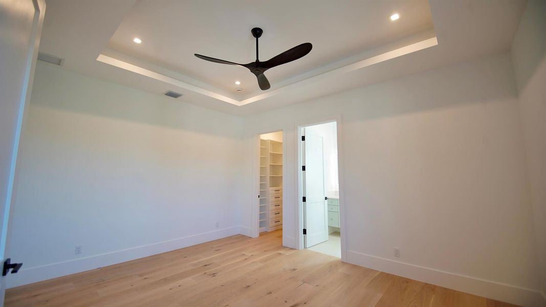 Spacious, unfurnished interior of a new home in , Palm Beach Gardens (Image 27).