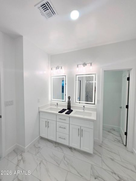 20260106_173733-VSCO