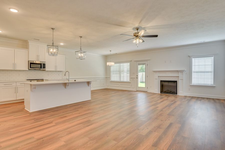 Spacious, unfurnished interior of a new home in The Sanctuary, Aiken (Image 28).